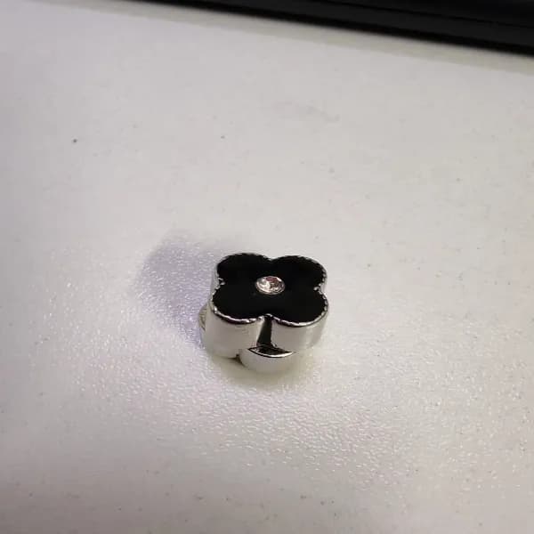 MAGNET PIN