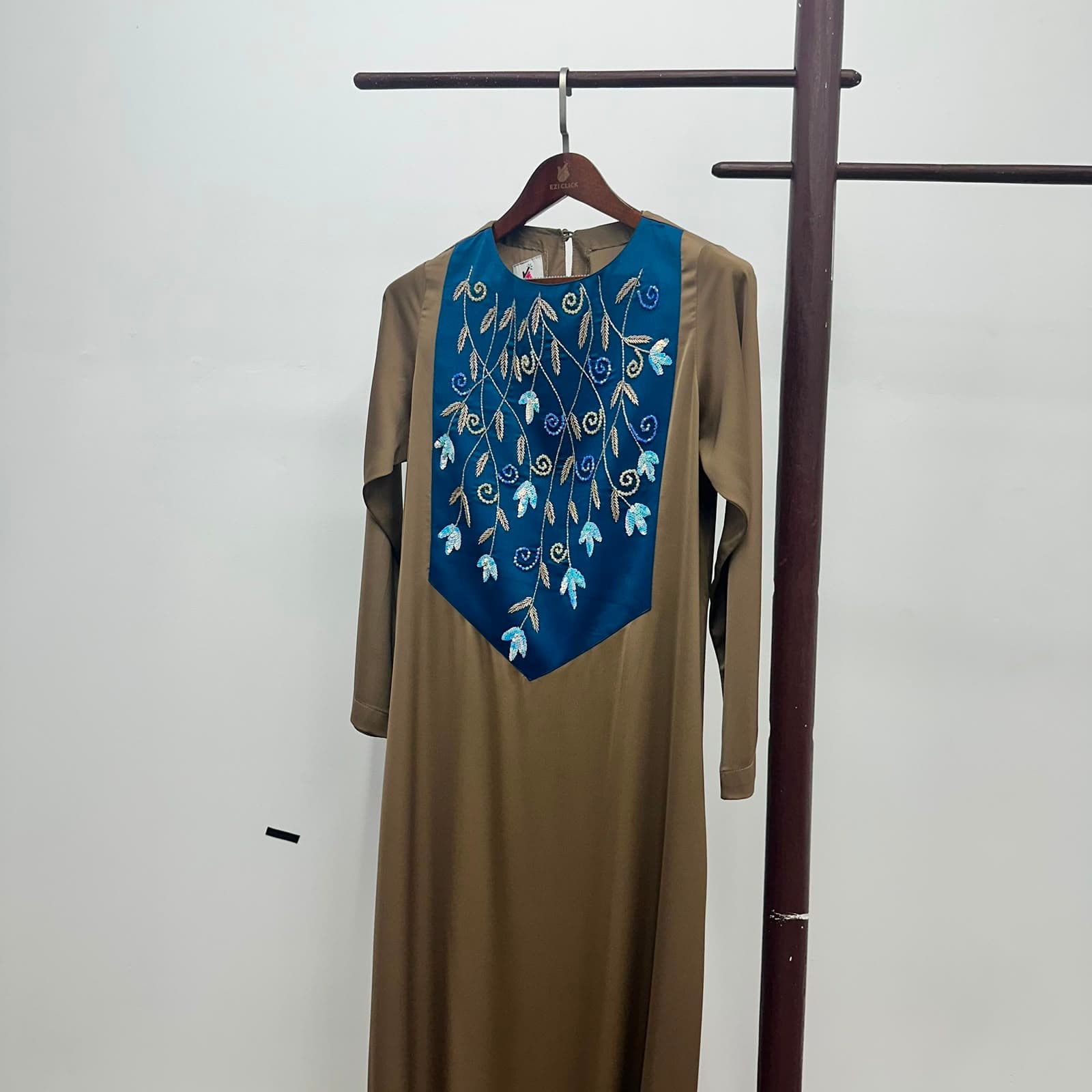 Karchupi Abaya