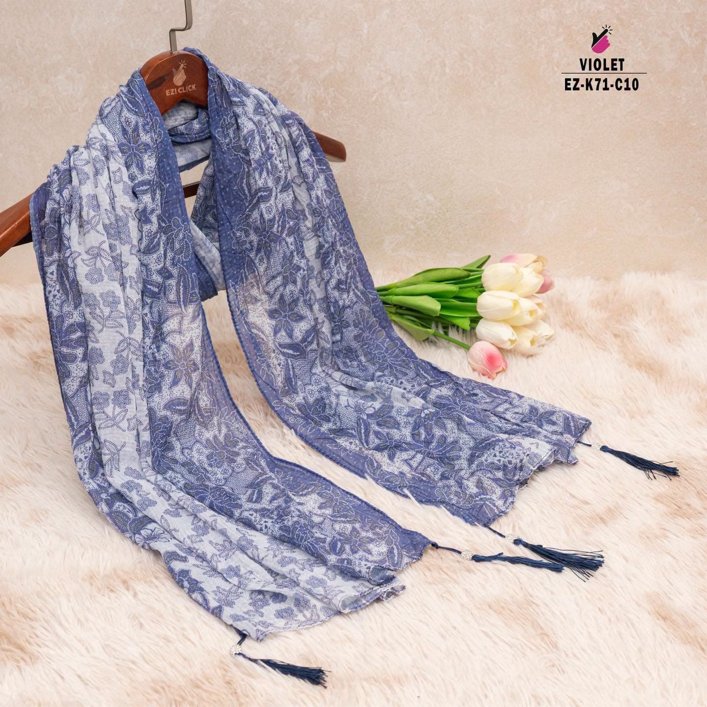 Vintage floral hijab