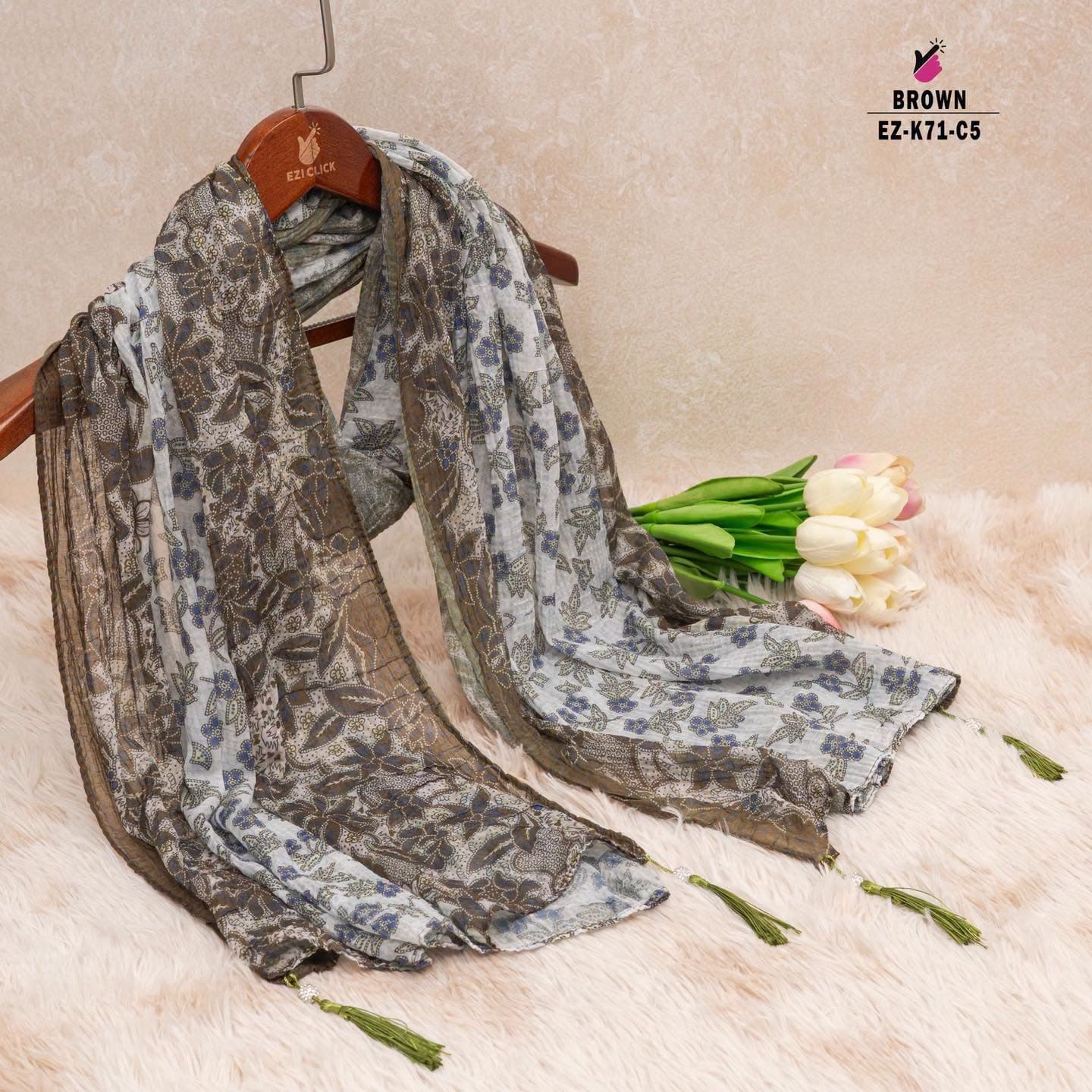 Vintage floral hijab