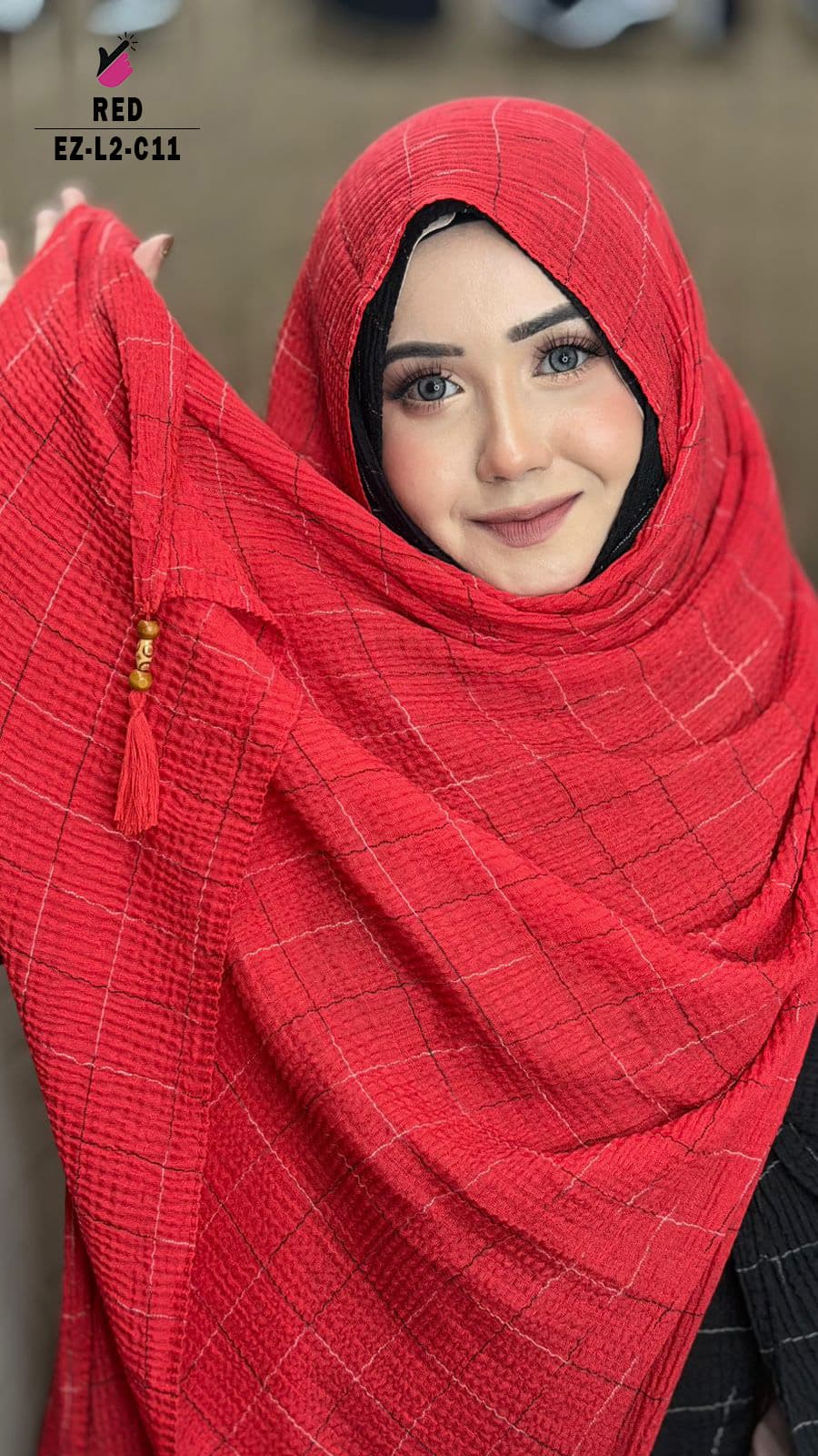 BOX CREPE TASSEL HIJAB